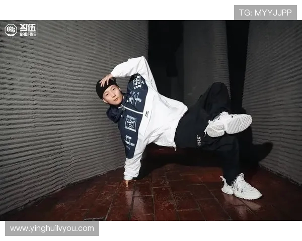 重庆攀岩队以84分领跑世界街舞大赛积分榜展现实力与魅力