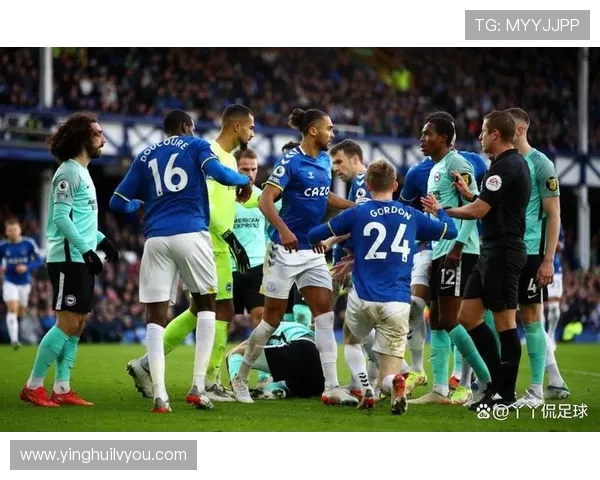 布莱顿与埃弗顿对决前瞻分析双方状态及战术布局探讨