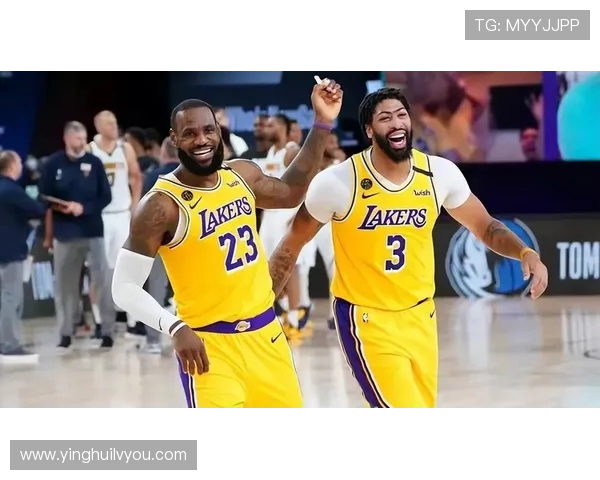 湖人对决篮网精彩赛程回顾与球员表现分析